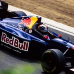 Kamui Kobayashi desafia a lógica ao comandar e pilotar na Toyota Gazoo Racing